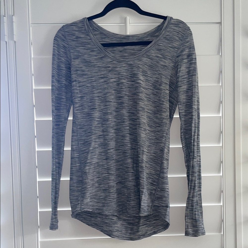 Lululemon Gray Long Sleeve Top
